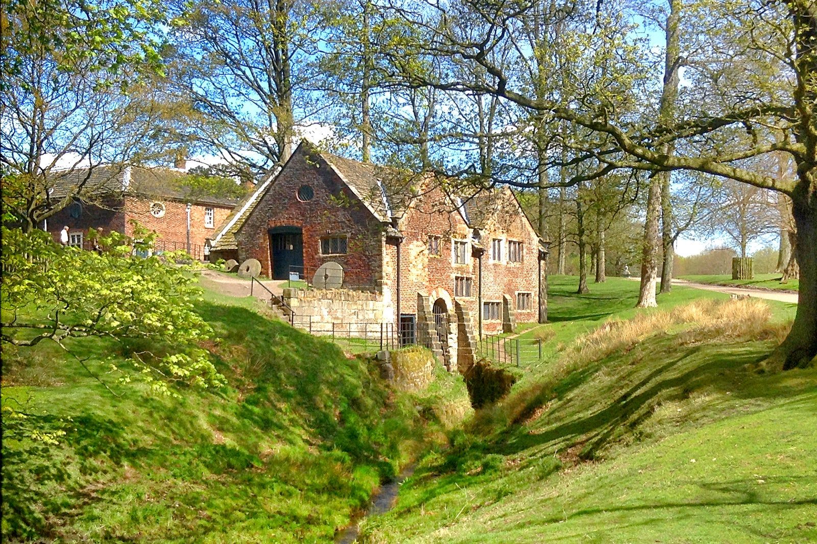 10 Best Things to Do in Altrincham