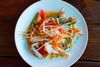 Foto de <a href="https://pixabay.com/photos/food-thai-spicy-asian-papaya-1603763/" target="_blank" rel="noreferrer">xegxef</a> (<a href="https://creativecommons.org/share-your-work/public-domain/cc0/" target="_blank" rel="noreferrer">CC0</a>)  modificada