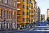 사진 제공: <a href="https://commons.wikimedia.org/wiki/File:Streets_of_Helsinki,_Finland,_Northern_Europe.jpg" target="_blank" rel="noreferrer">Mstyslav Chernov</a> (<a href="https://creativecommons.org/licenses/by-sa/3.0/" target="_blank" rel="noreferrer">CC BY-SA 3.0</a>) 수정됨