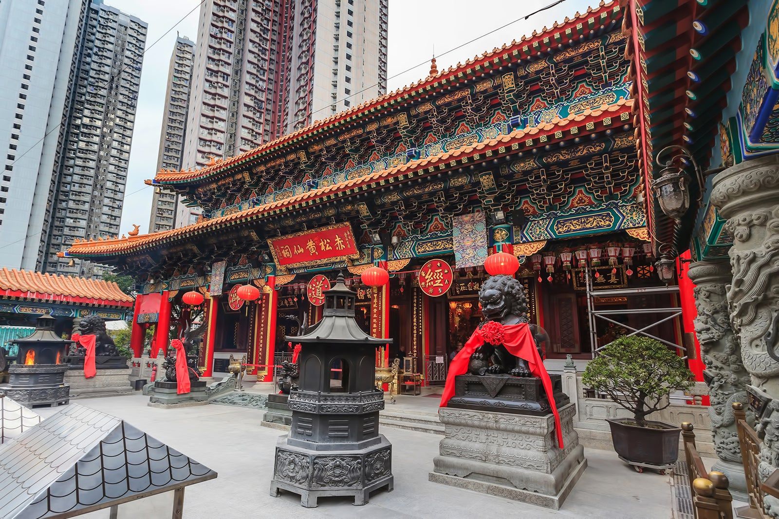 Wong Tai Sin Temple in Hong Kong