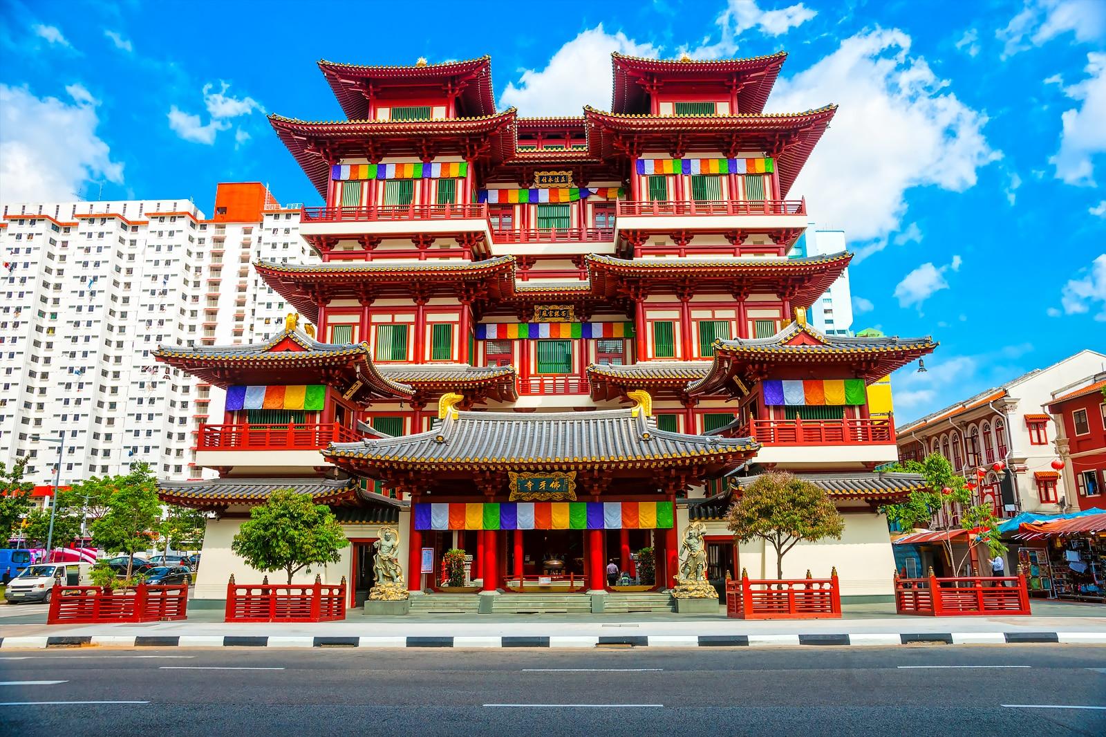 Buddha Tooth Relic Temple and Museum in Singapore Chinatown.