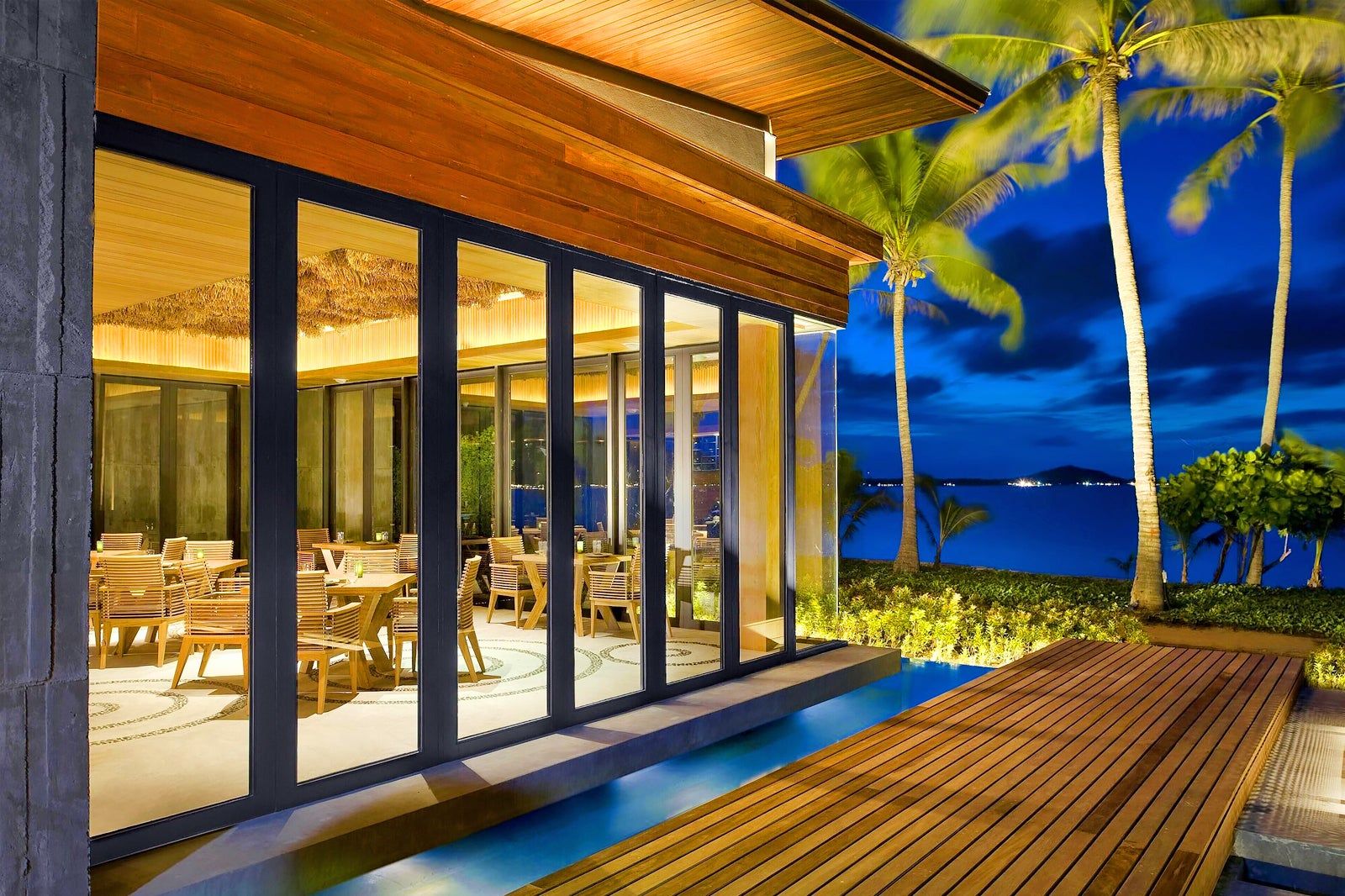 Great Restaurants in Maenam