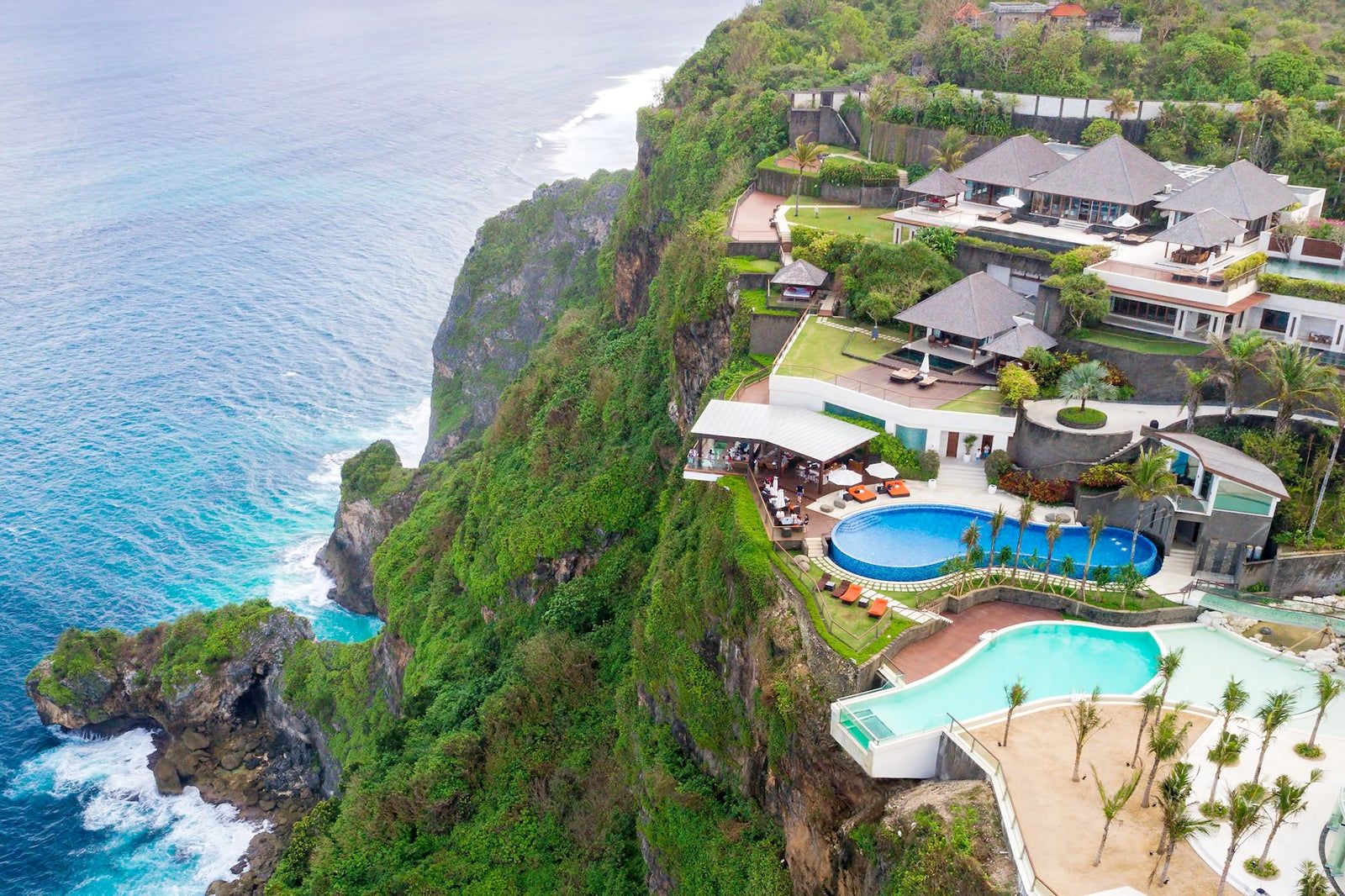 Oneeighty Bali - Sky Pool Bar and Lounge in Pecatu