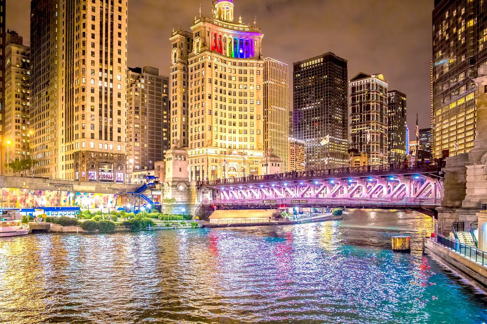 Nightlife In Chicago Chicago Travel Guide Go Guides nightlife-in-chicago-chicago-travel-guide-go-guides