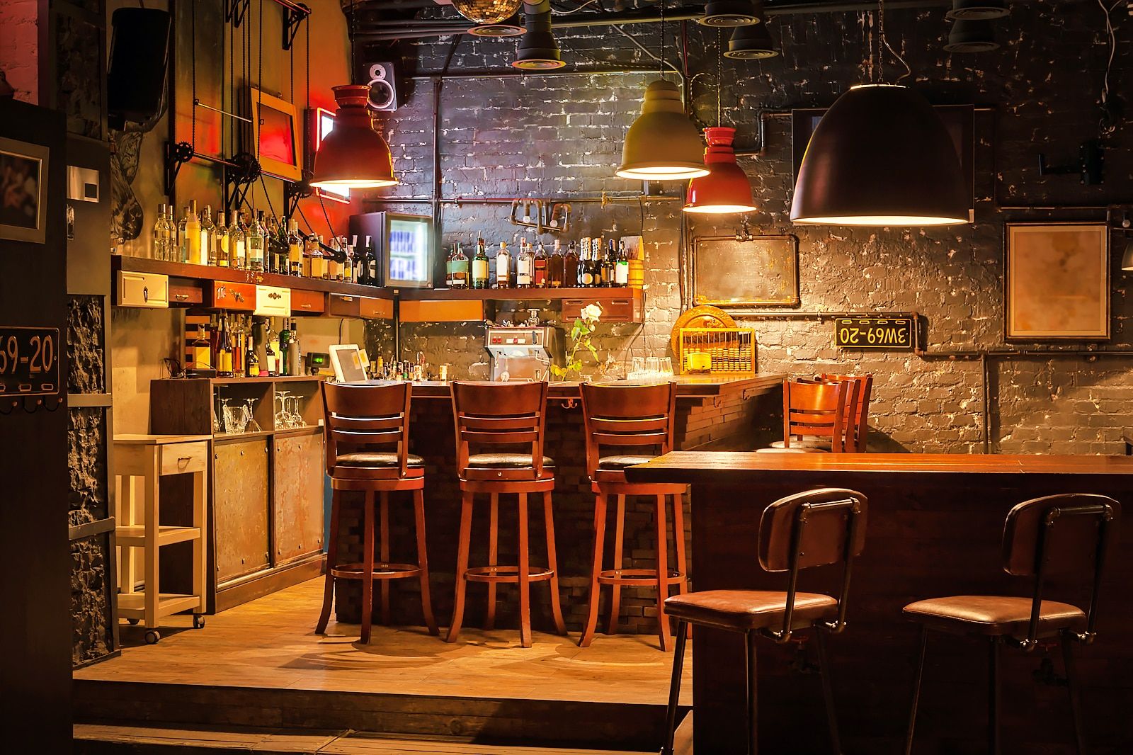 Best Bars & Pubs in Taipei