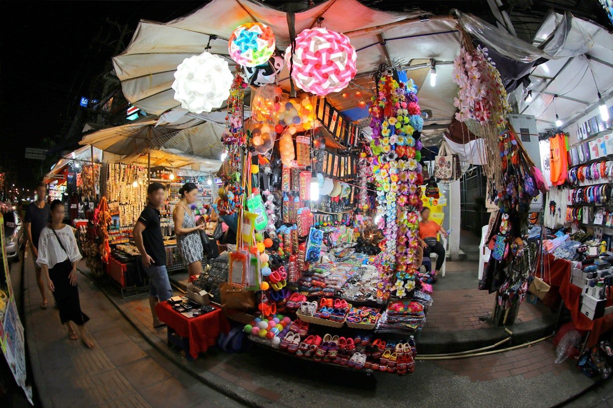 Royal Paradise Night Market in Phuket