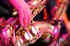 photo de <a href="https://pixabay.com/photos/saxophone-music-live-concert-jazz-3366032/" target="_blank" rel="noreferrer">375395</a> (<a href="https://creativecommons.org/share-your-work/public-domain/cc0/" target="_blank" rel="noreferrer">CC0</a>)  modifiée