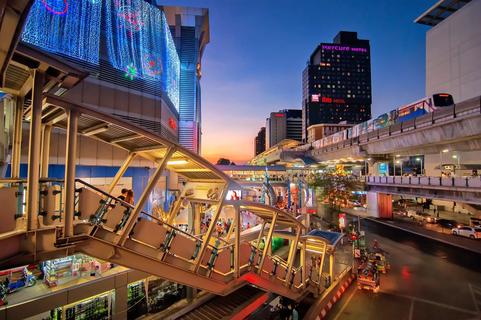 Nightlife in Siam