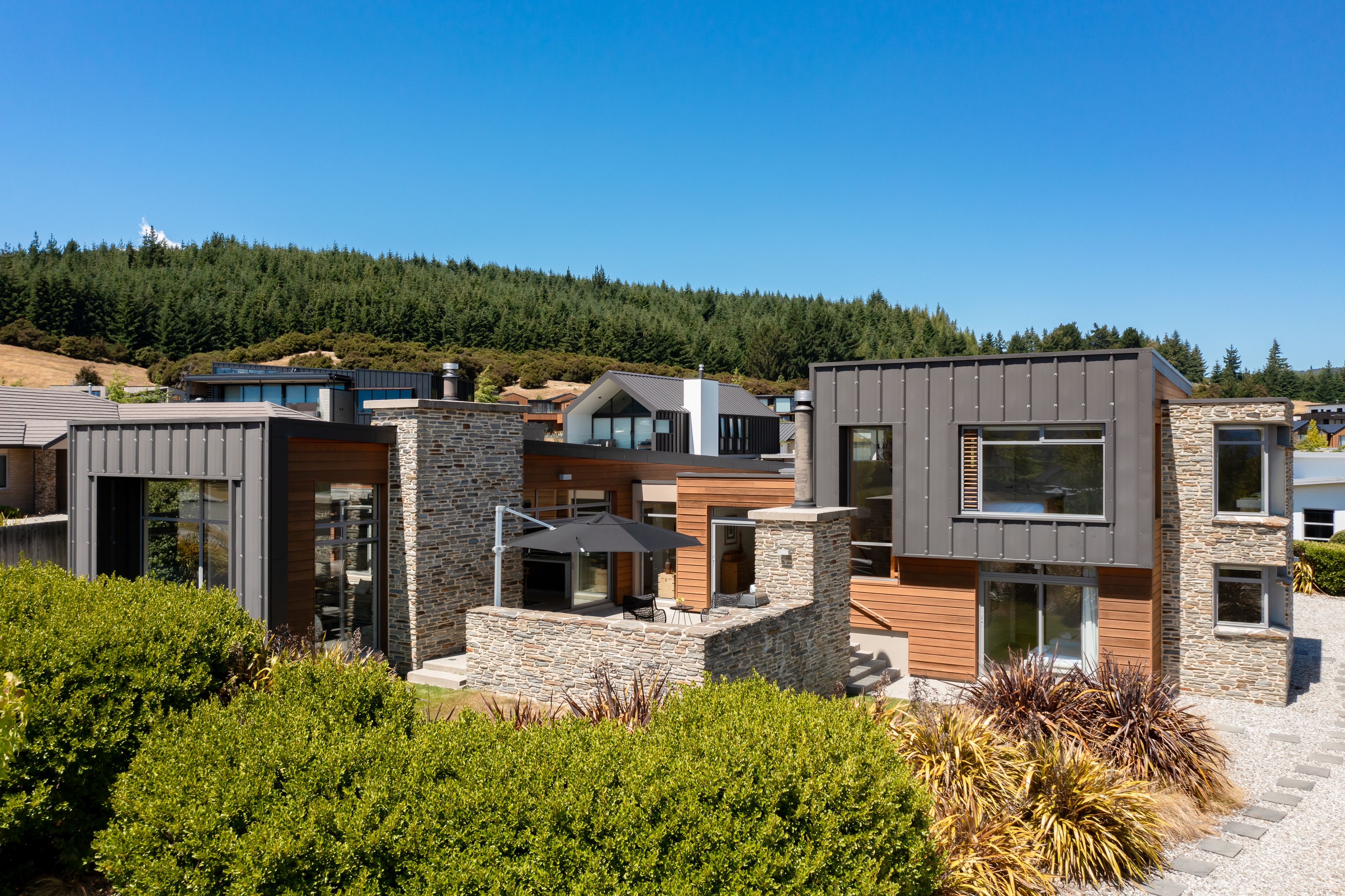 Southern Cross Lodge - Wānaka, New Zealand - House Exterior