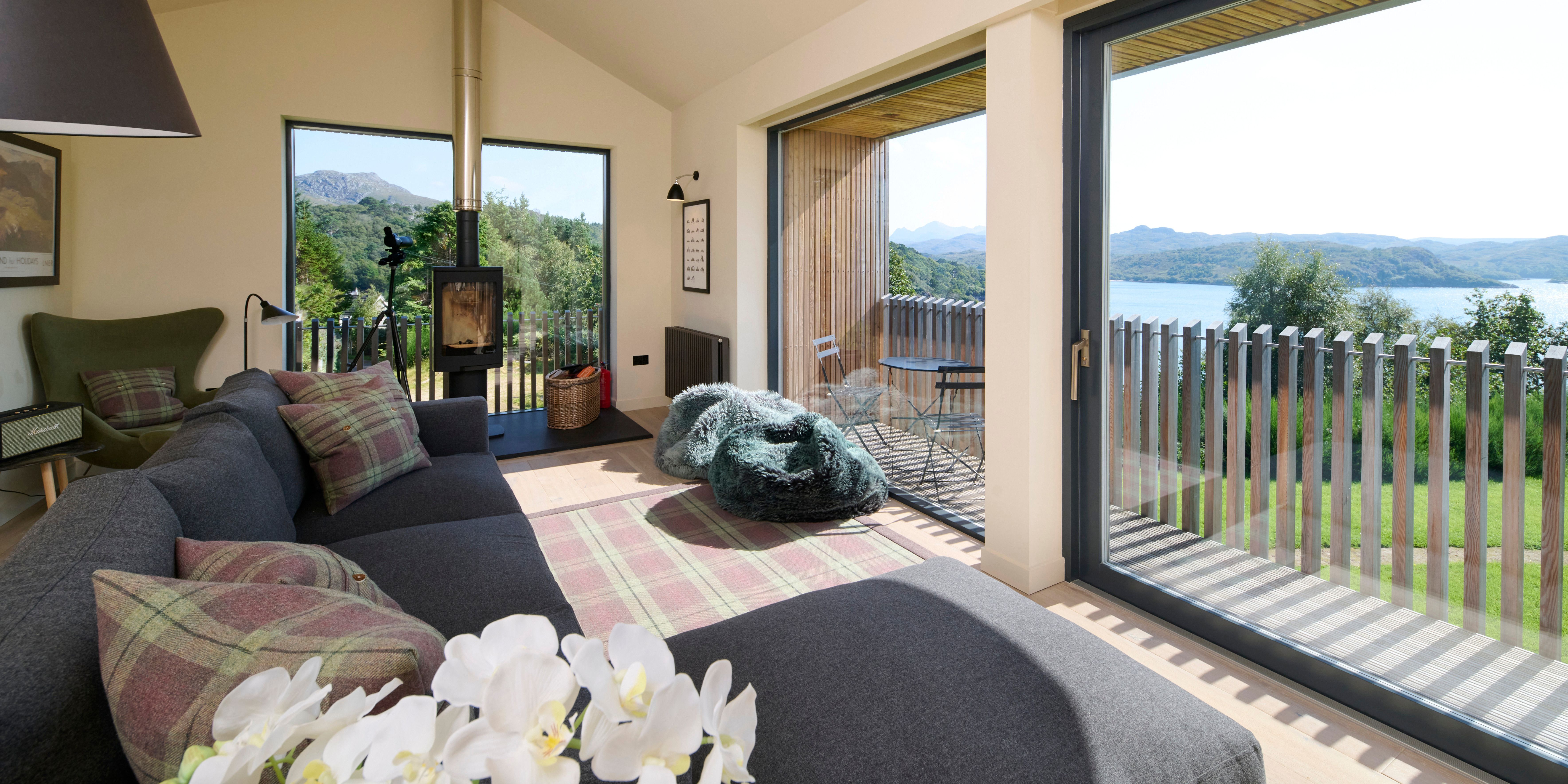 The Lighthouse - Gairloch, The Highlands, Scotland - Living room