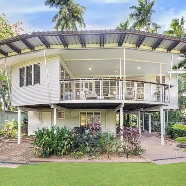 The curved upper floor deck of a Vrbo in Darwin, Australia