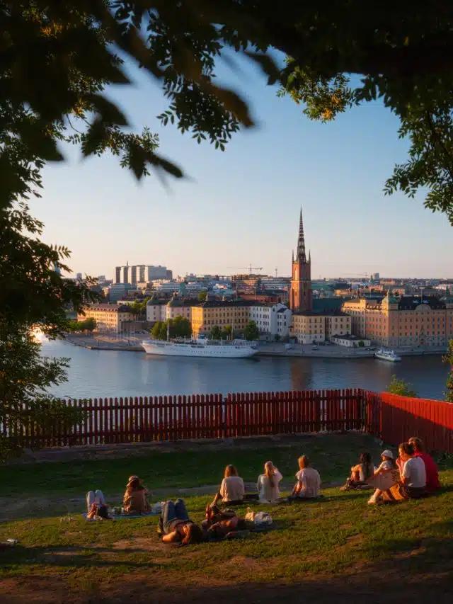 Pause with a picnic at Skinnarviksberget, Stockholm
