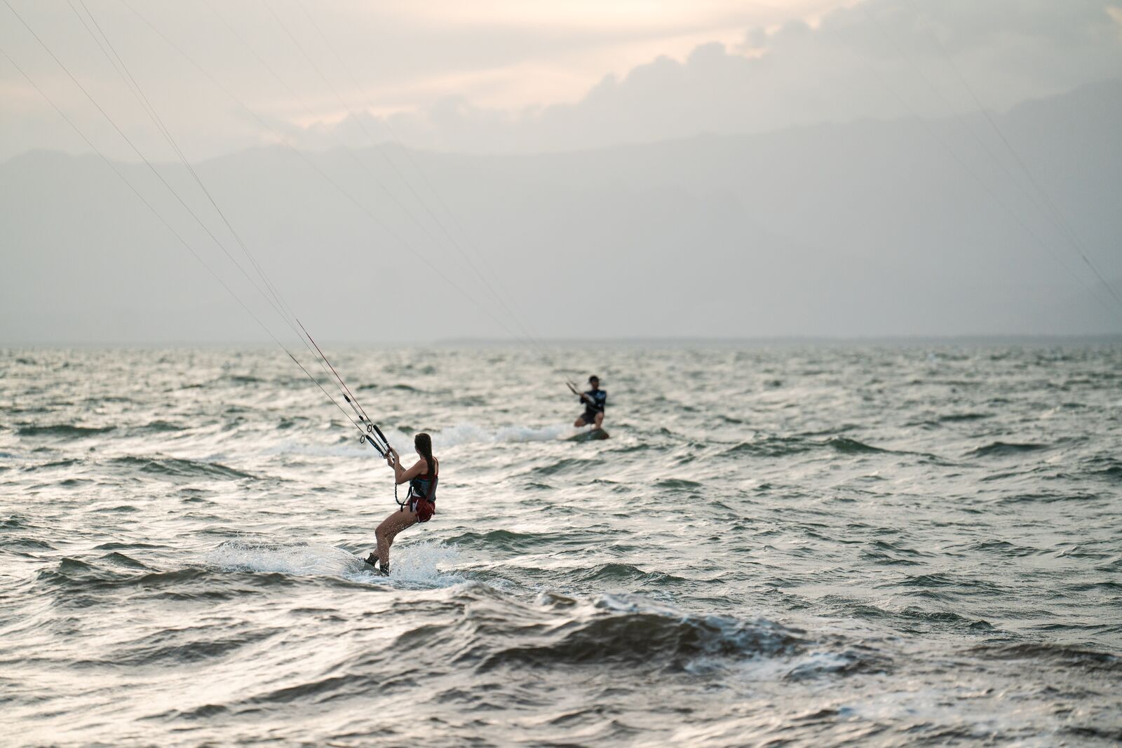 Kiteboarders in the ocean  off the coast of Chame, Panamaa Oeste Province, Panama