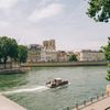 A boat on the Seine, Parisan