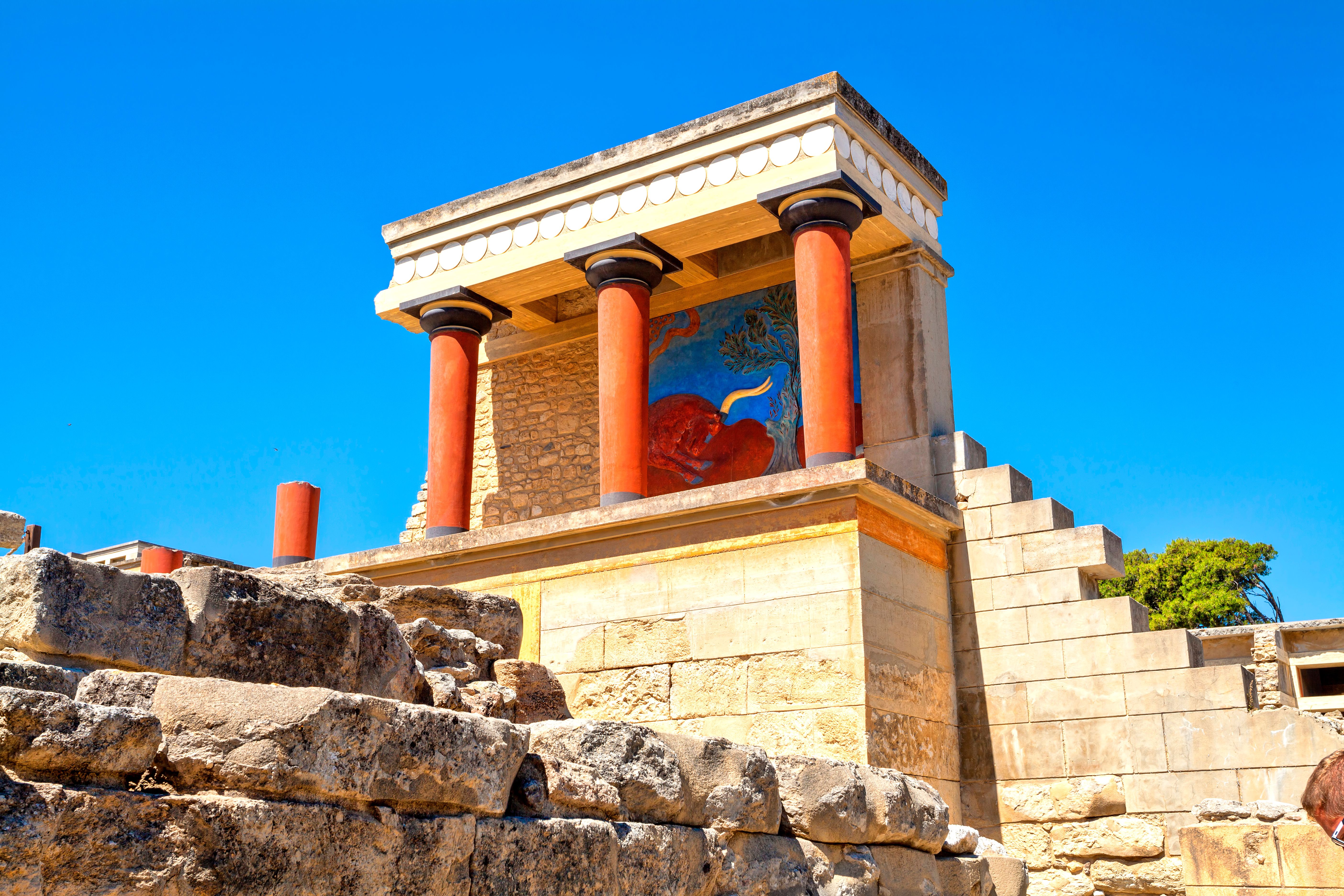 knossos palace ruins
