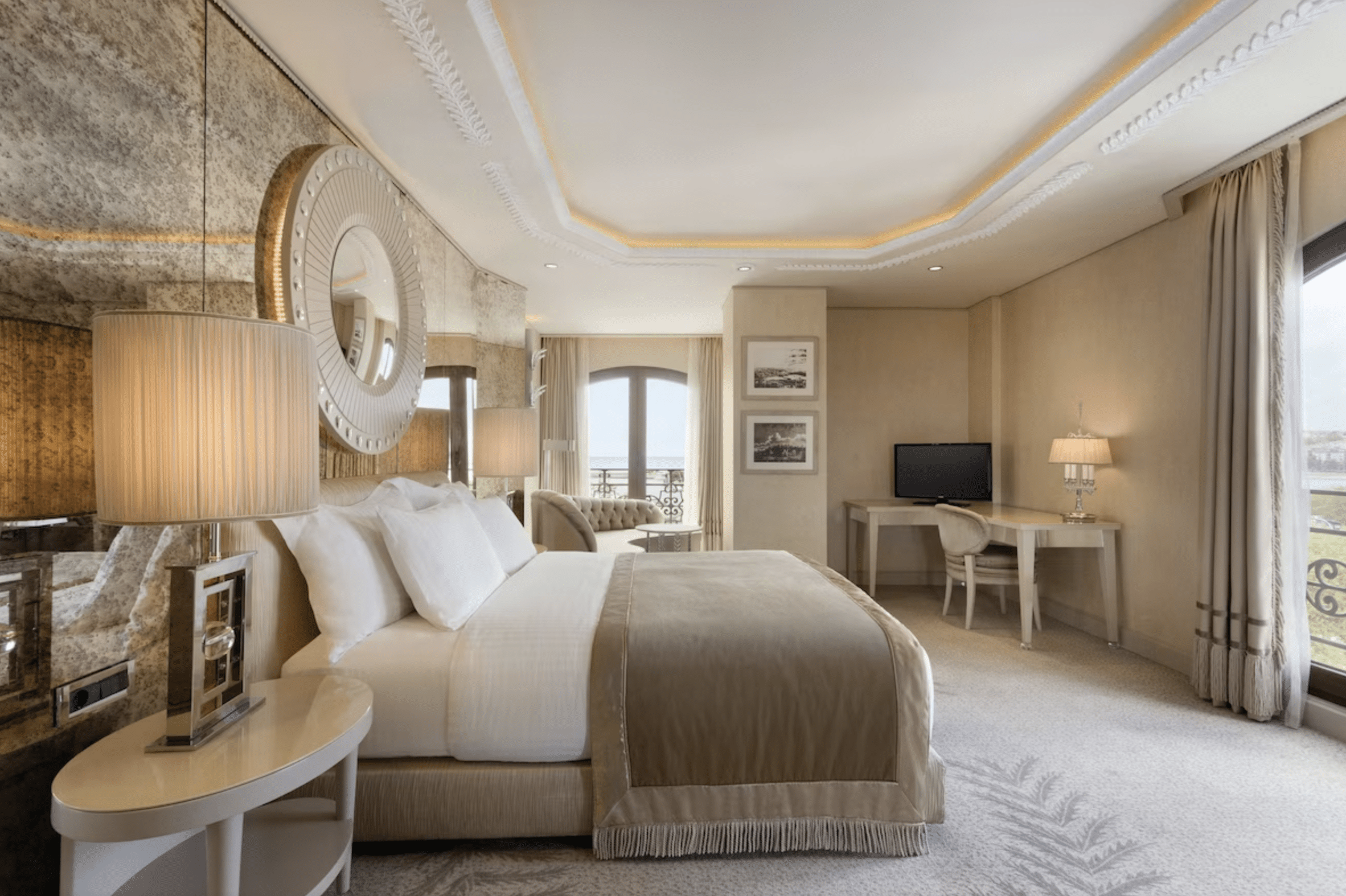 Wyndham Grand Istanbul Kalamis Marina Hotel