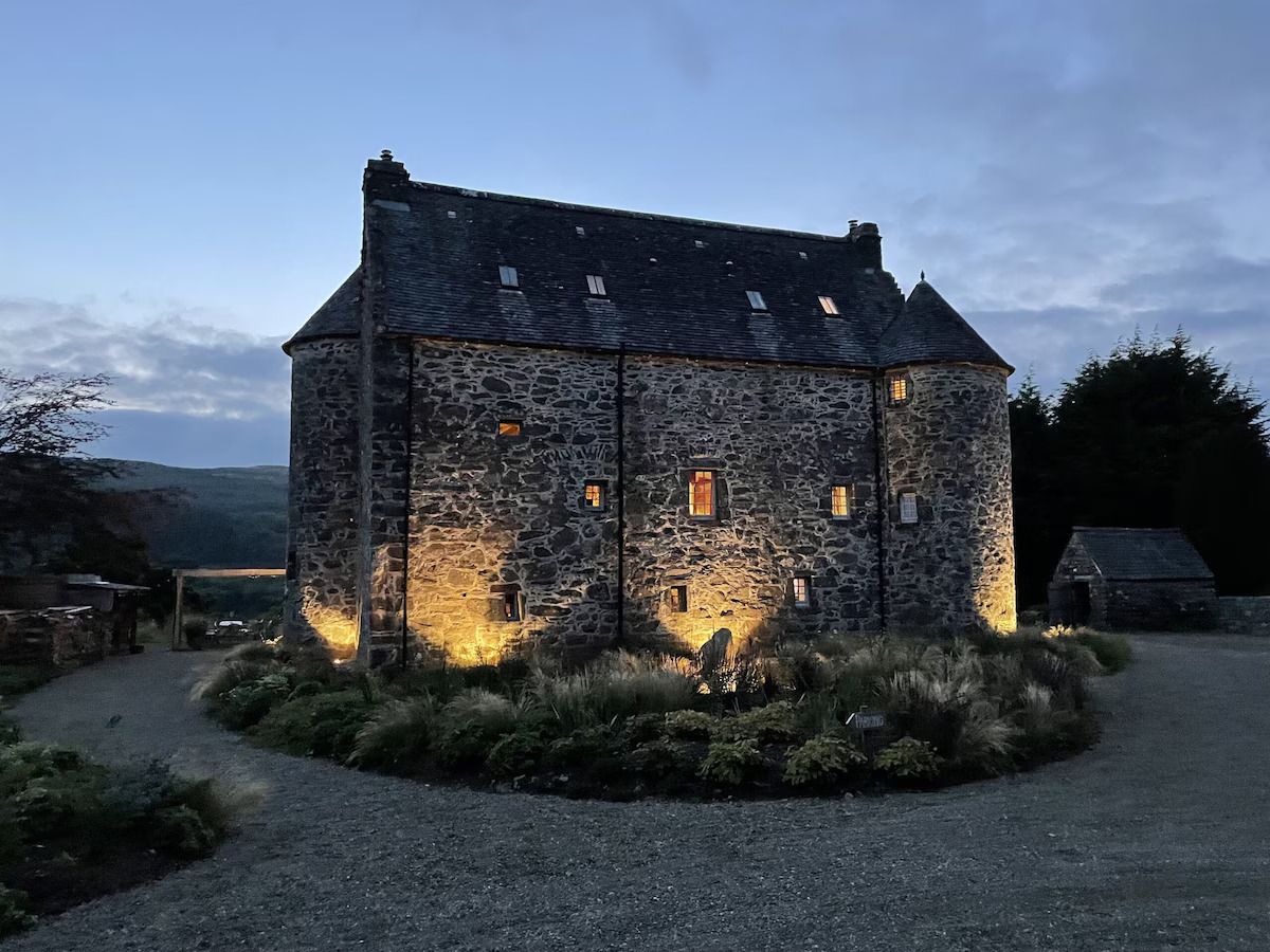 Château romantique dans la campagne écossaise