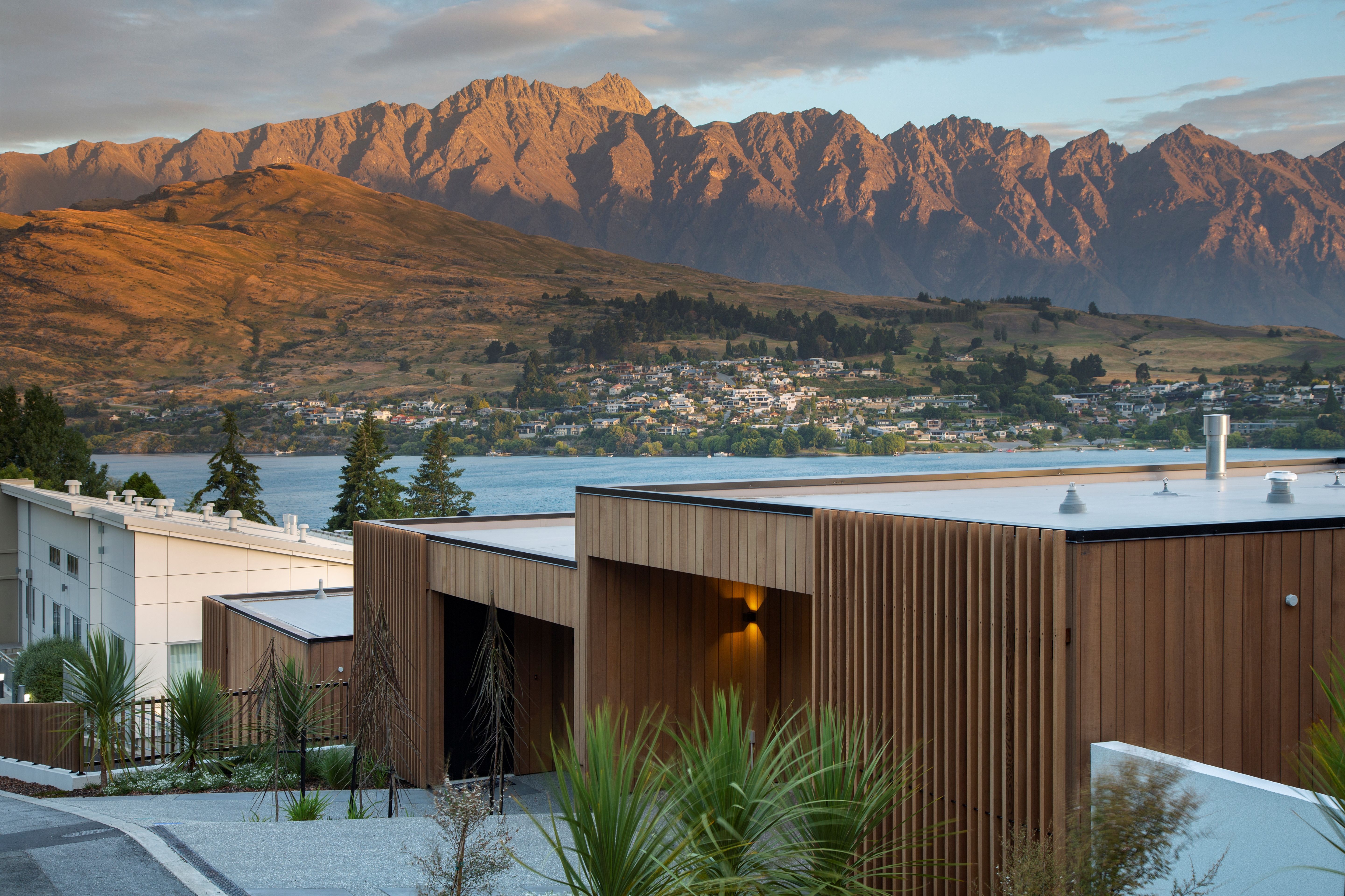 Lakehouse 3 - Queenstown, New Zealand - House exterior