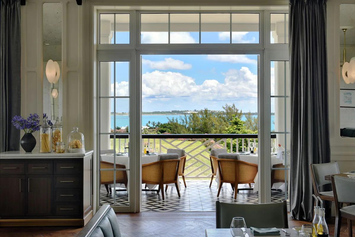 3 restaurants, breakfast, lunch served; local and international cuisine - Rosewood Bermuda (Hamilton Parish)