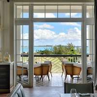 3 restaurants, breakfast, lunch served; local and international cuisine - Rosewood Bermuda (Hamilton Parish)