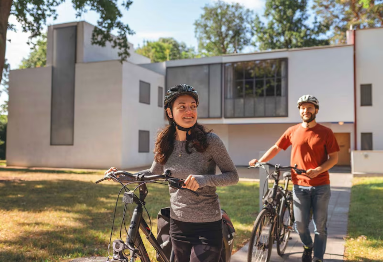 Dessau: Bauhaus Buildings Cycling Tour