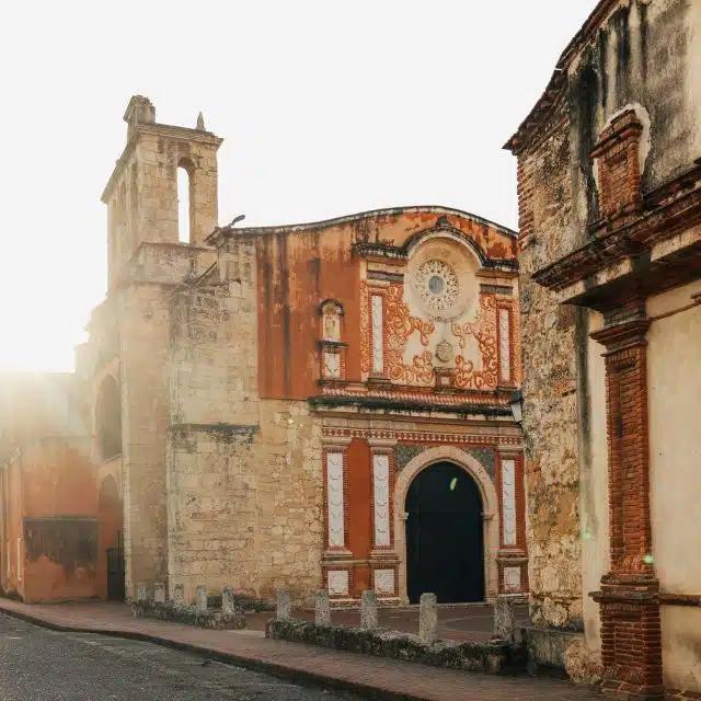 Universidad Santo Tomás de Aquino was founded in 1538