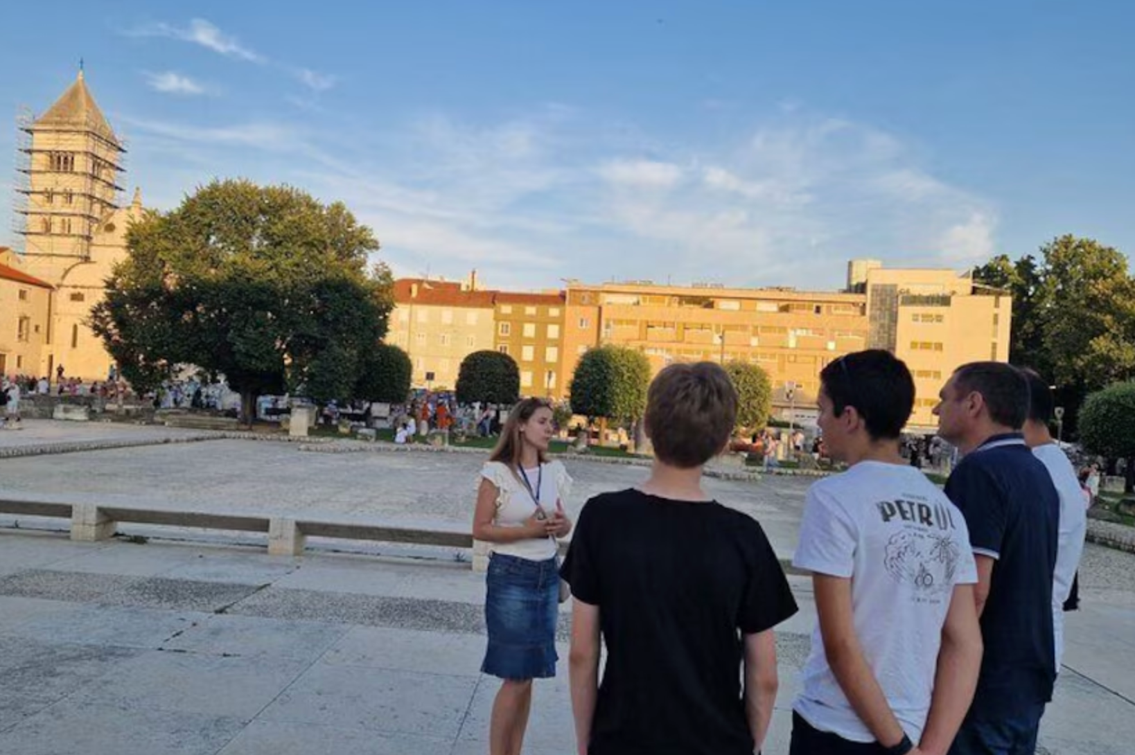 Highlights and Hidden Gems Guided Walking Tour