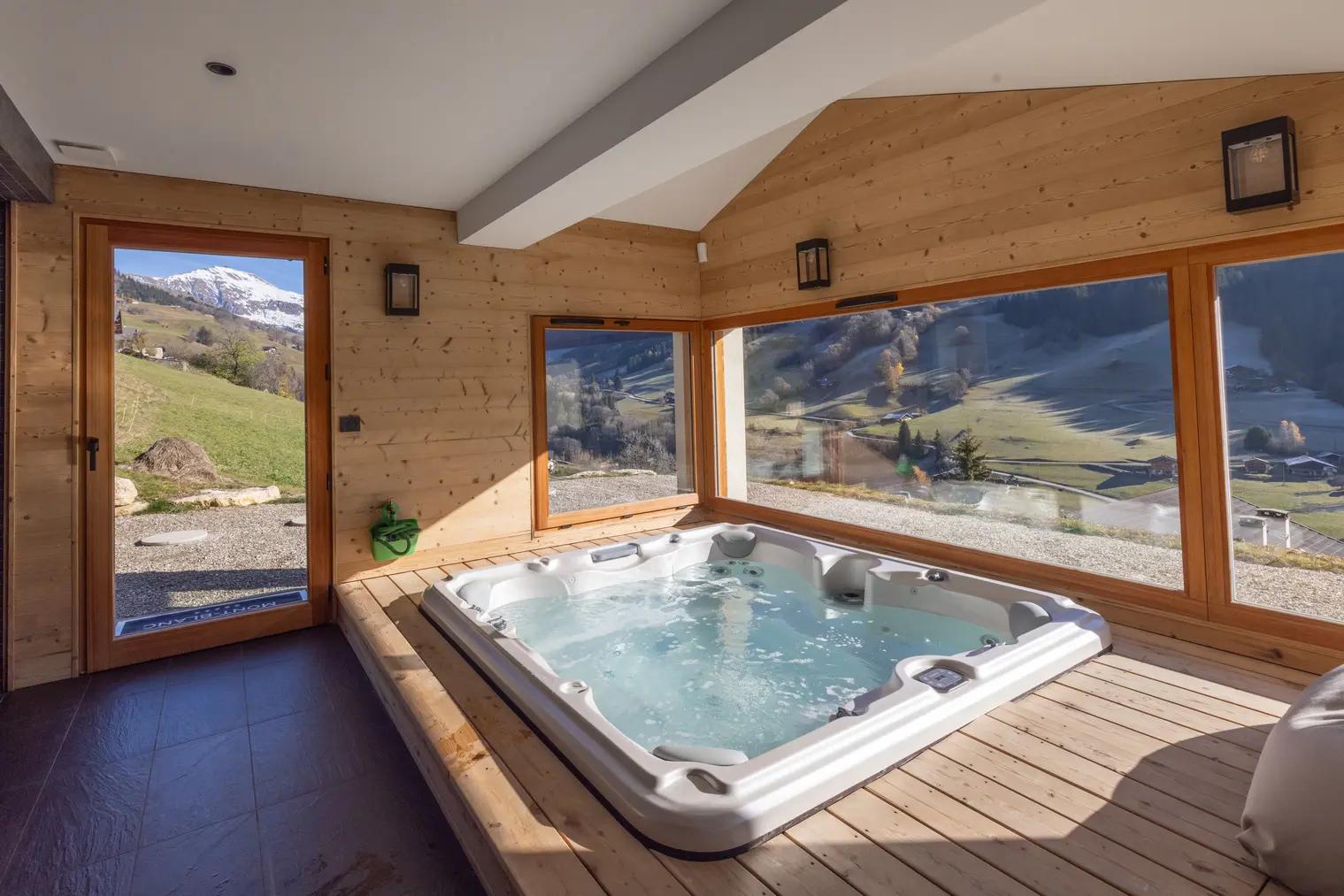 Chalet Les Galetas du Mont Blanc - Hauteluce, Savoie - Bain à remous
