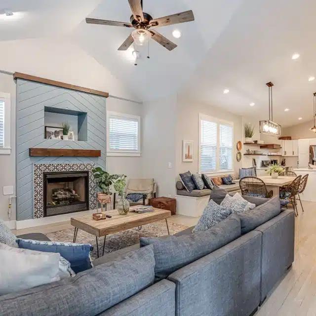 The large open plan kitchen diner of a Vrbo