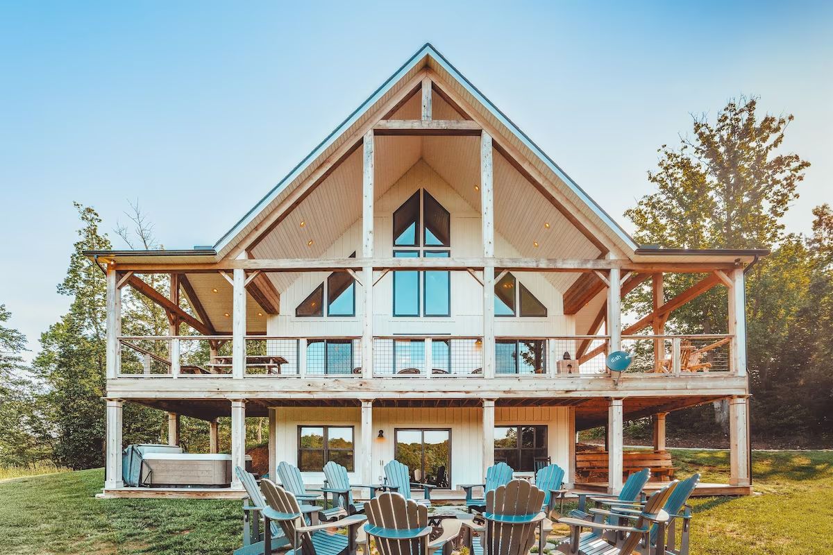 Hidden Meadows - Rockbridge, Ohio - Exterior