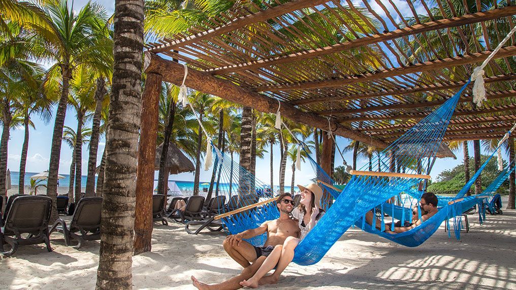 expedia_en-us_SandosResorts - sandos_477016_v1_tpartimg_1016x572_38231_sandosresorts_011