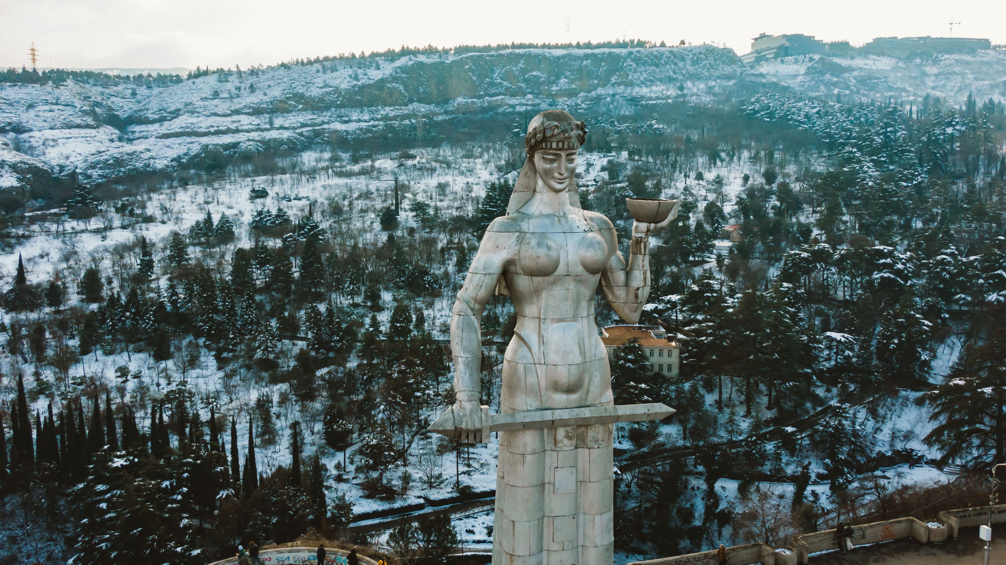 Kartlis Deda statue.