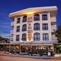 39 Kalamis Marina Hotel