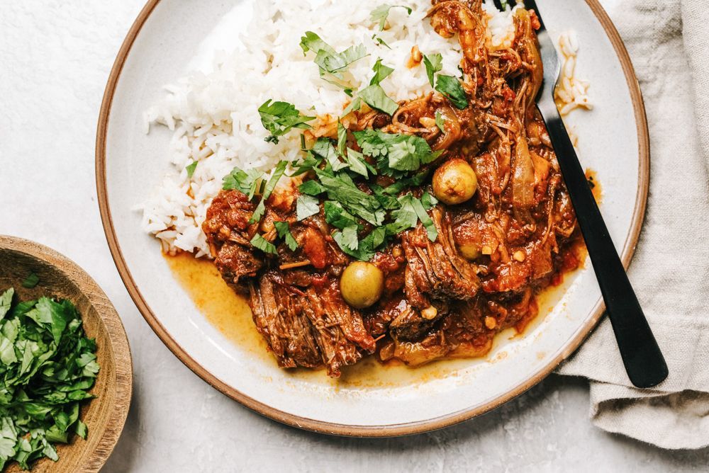 ヴェルサイユ レストランのロパ ビエハの皿