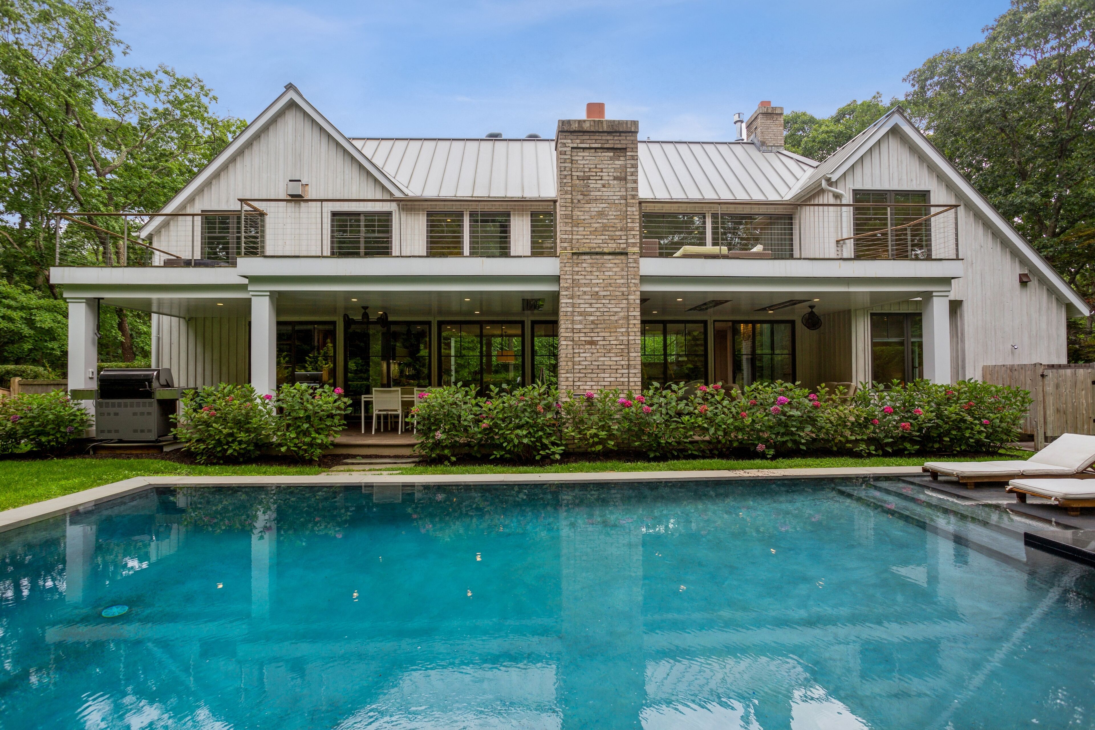 Unique Modern Barn House - Hamptons, New York, USA - House Exterior