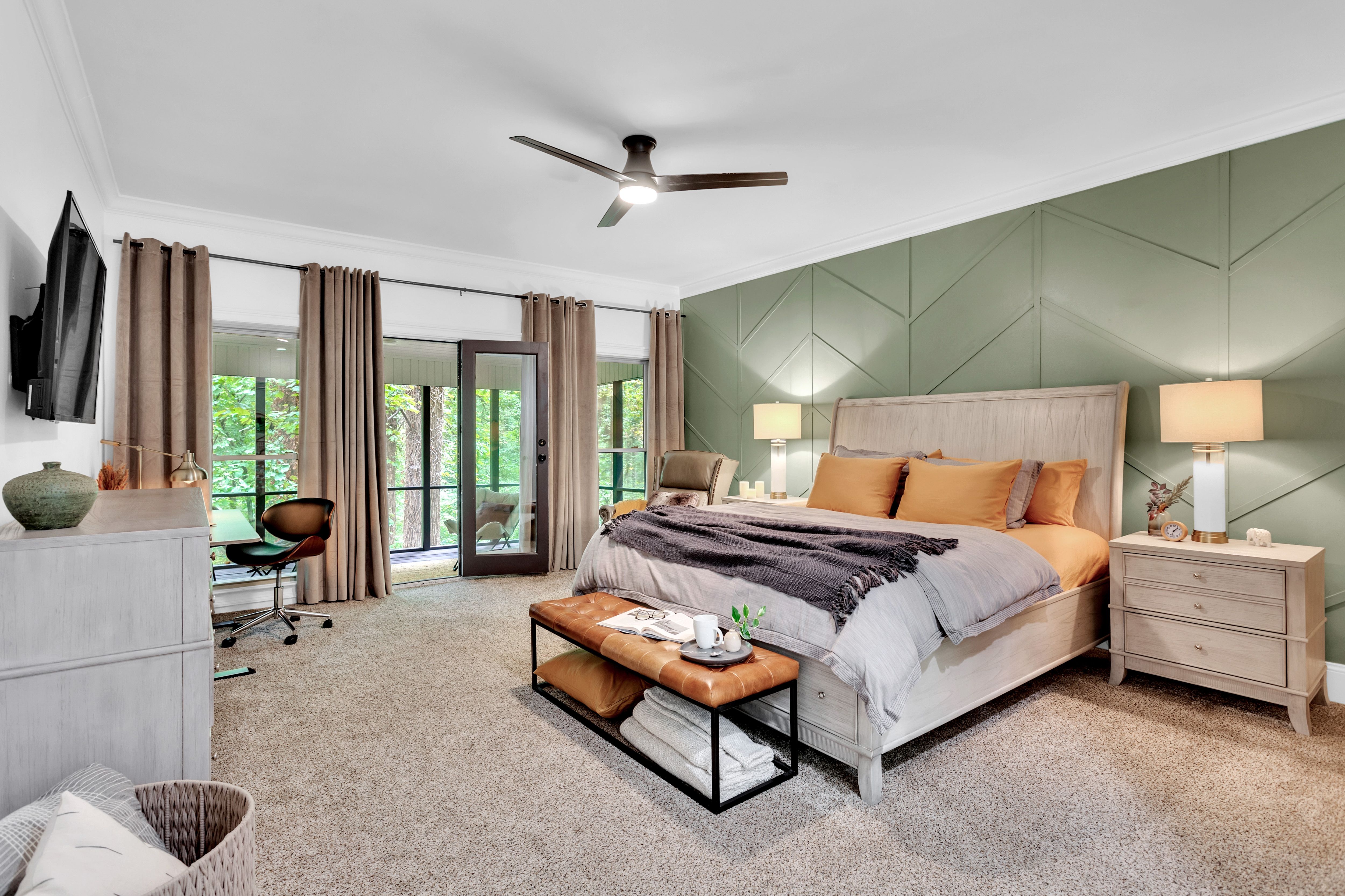 Smoke Rise Retreat - Atlanta, Georgia - Bedroom