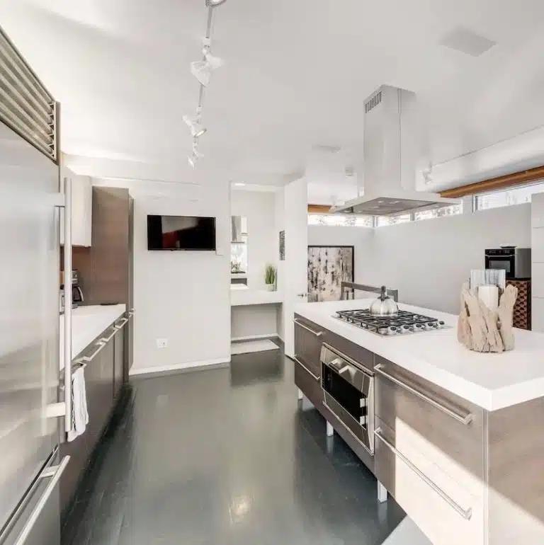 The modern kitchen at a Vrbo rental chalet in Winter Park, Colorado