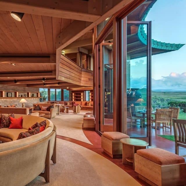 The living room and curved lines of the Cornwell House, by Frank Lloyd Wright
