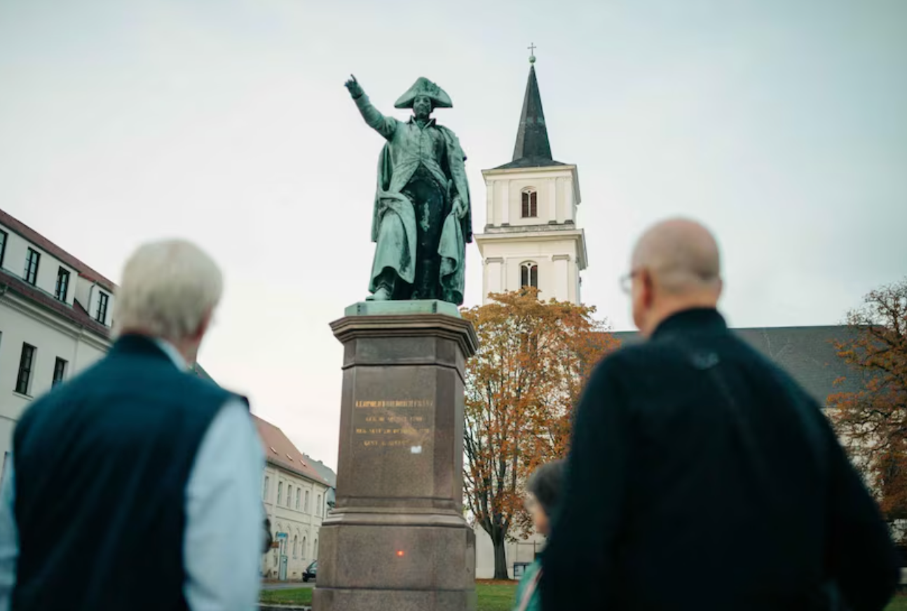 Dessau: Guided Walking Tour through History