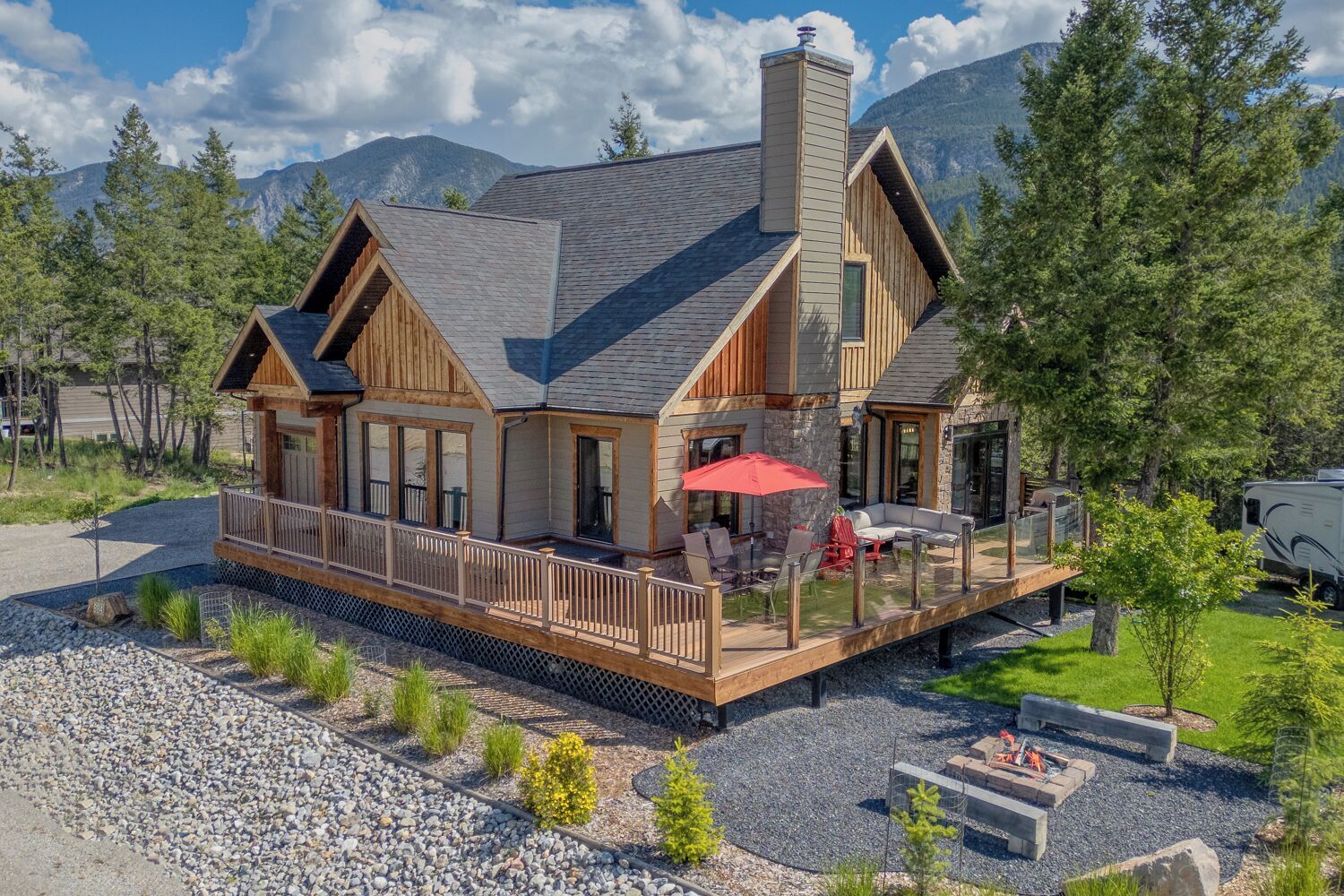 The Copper Point Cabin - Invermere, British Columbia