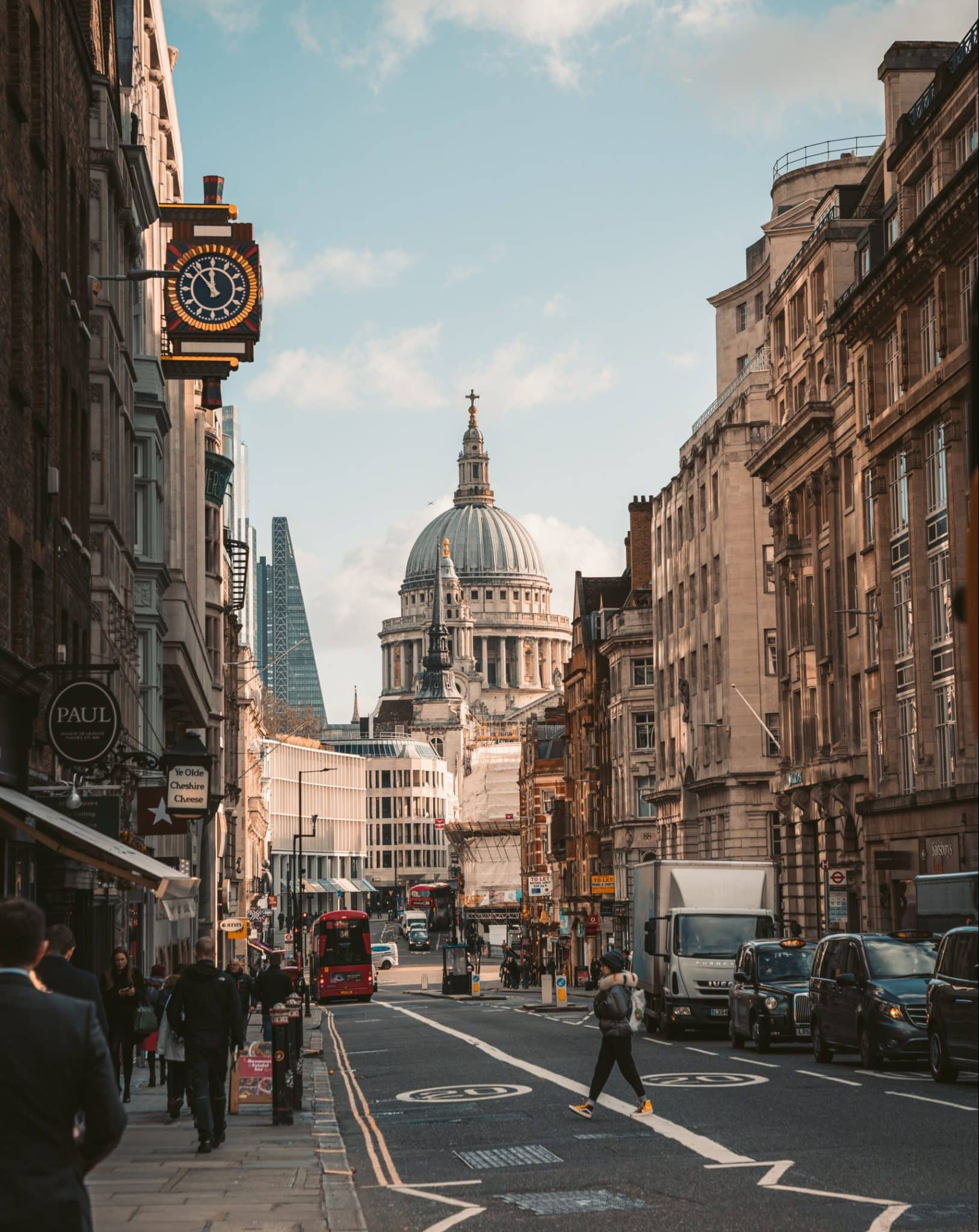 St. Paul's Cathedral, seen from a busy London street