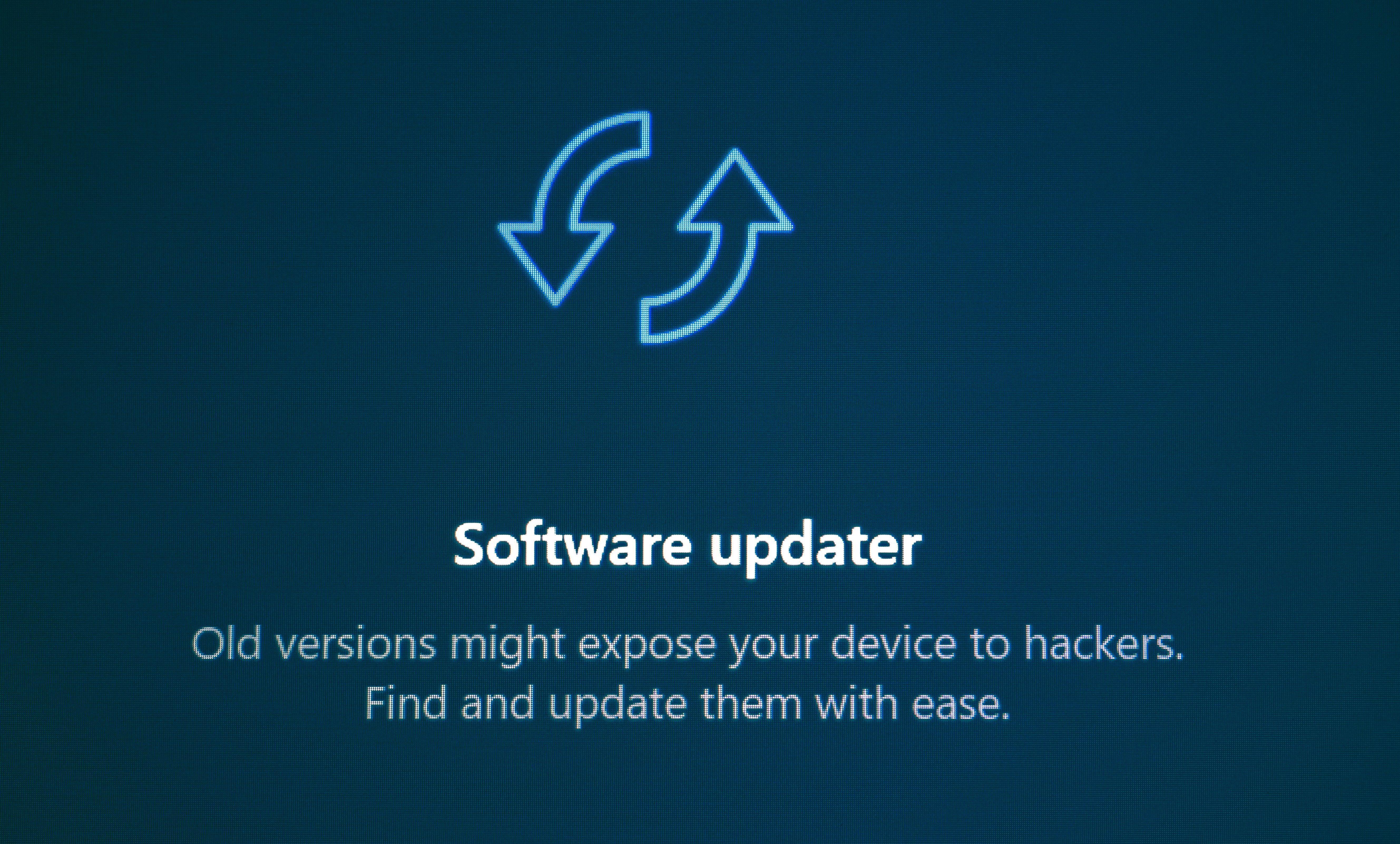 Software update arrows circular motion warning old version exposed to hackers