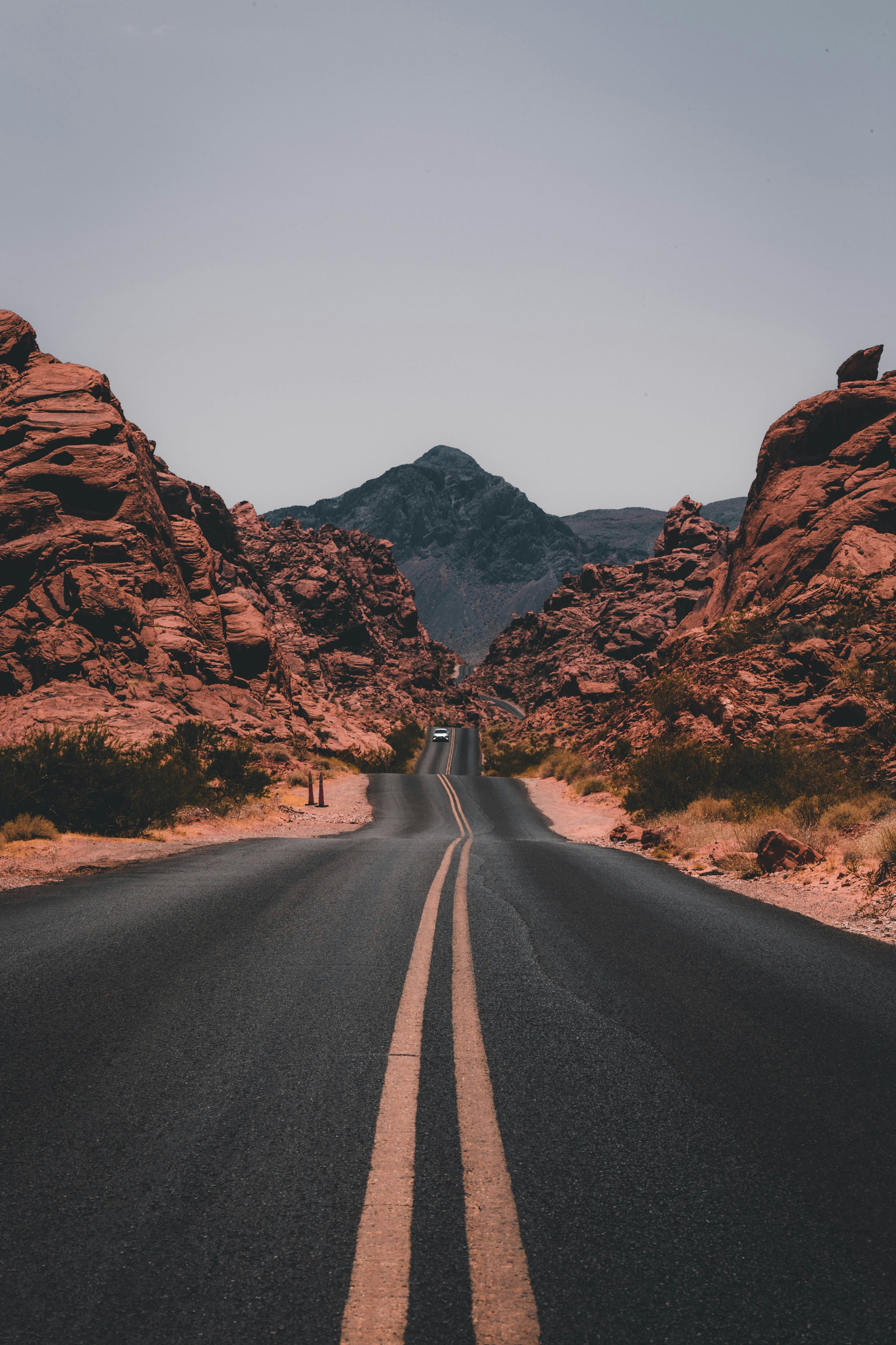 long road dessert highway orange lines center stripe