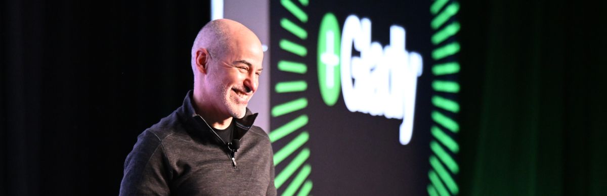 Joseph Ansanelli, CEO of Gladly giving keynote talk