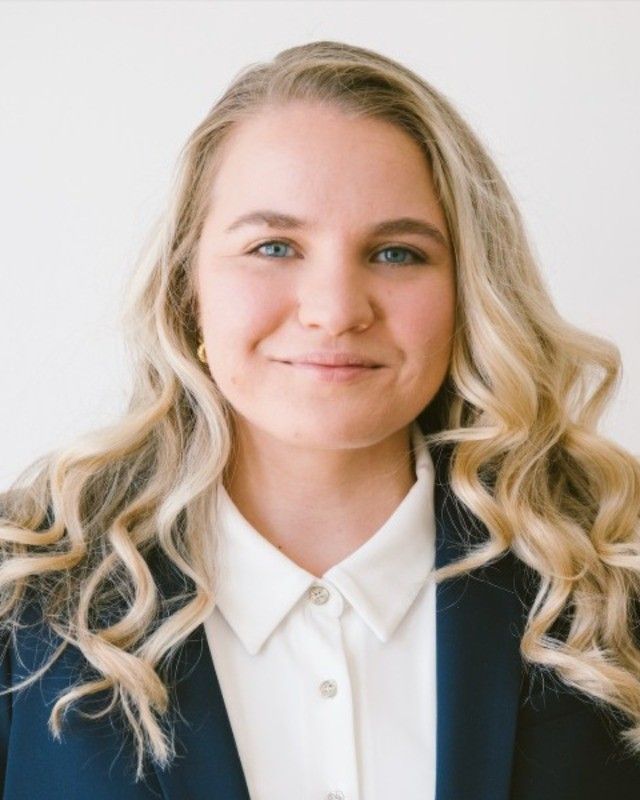 Sasha Borog headshot