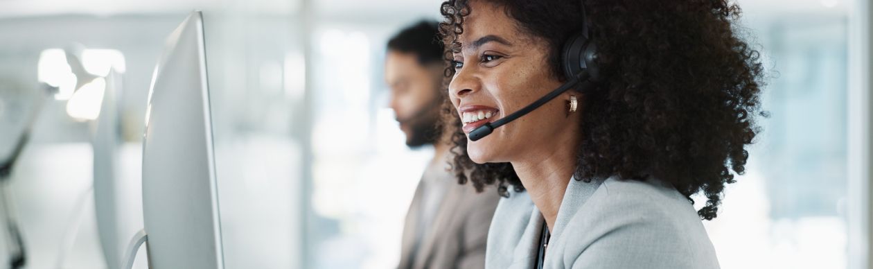 A lady using AI in voice for customer service