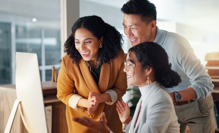 team celebrating Gladly win
