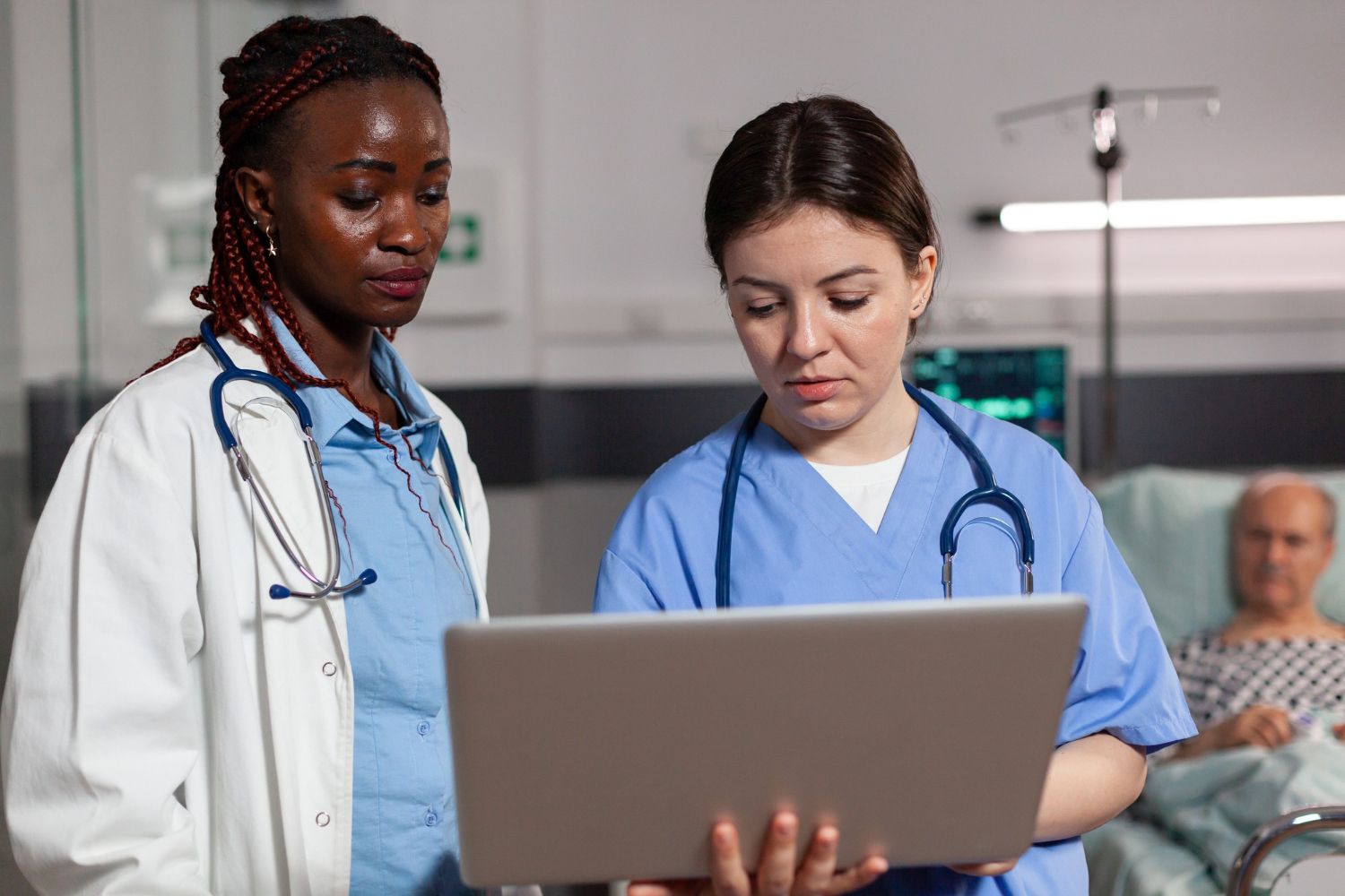 From Theory to Practice: Using AI to Refine Nursing Care Plans