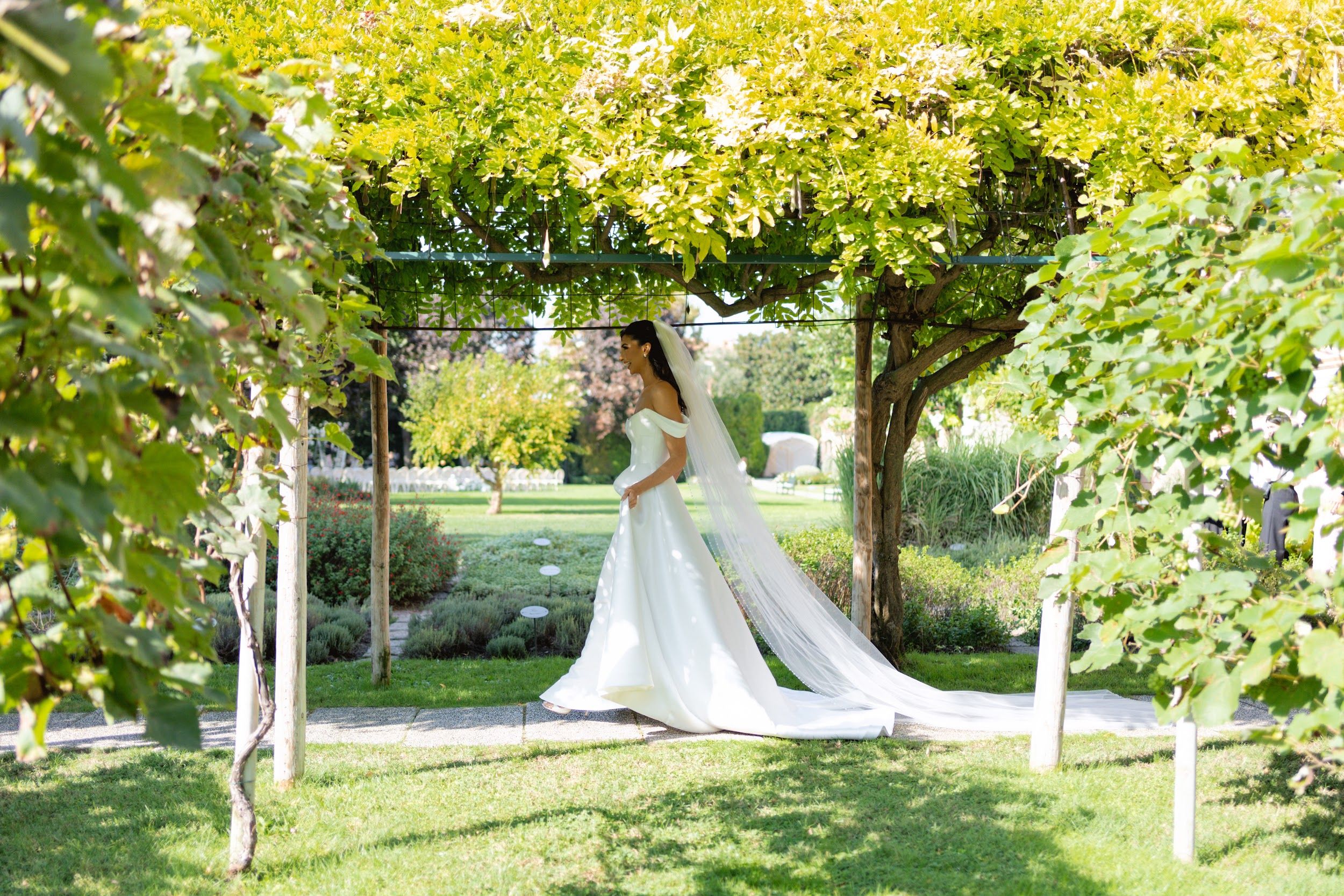 A chosen by KYHA bride in Davis gown
