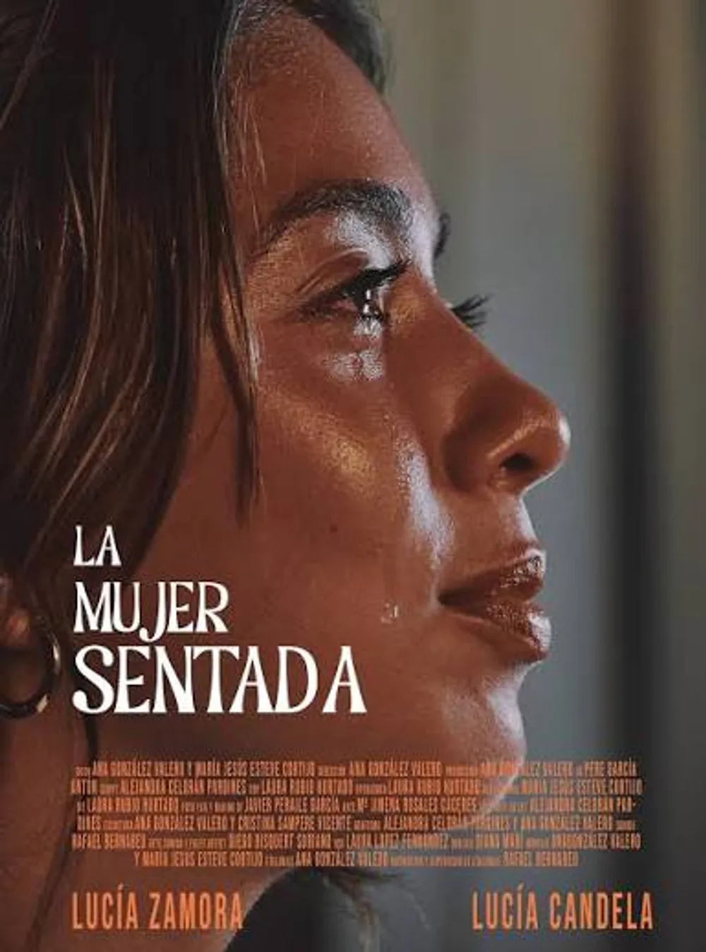 La mujer sentada